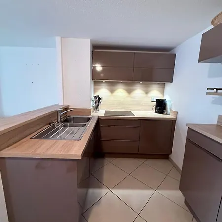 Duplex Appartement,6pers, Piscine, Avec A 5mn ,theoule Sur -cannes Apartman *